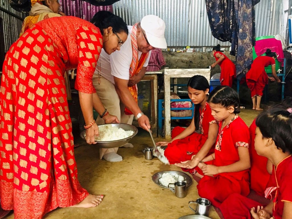 थपलियाको ७० औं जन्मदिन बालिका आश्रममा