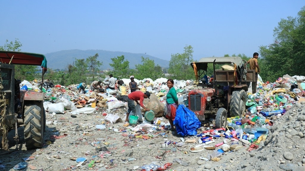 चितवनका सातवटै पालिकाले डम्पिङ साइट बनाउन जग्गा नै पाएनन्