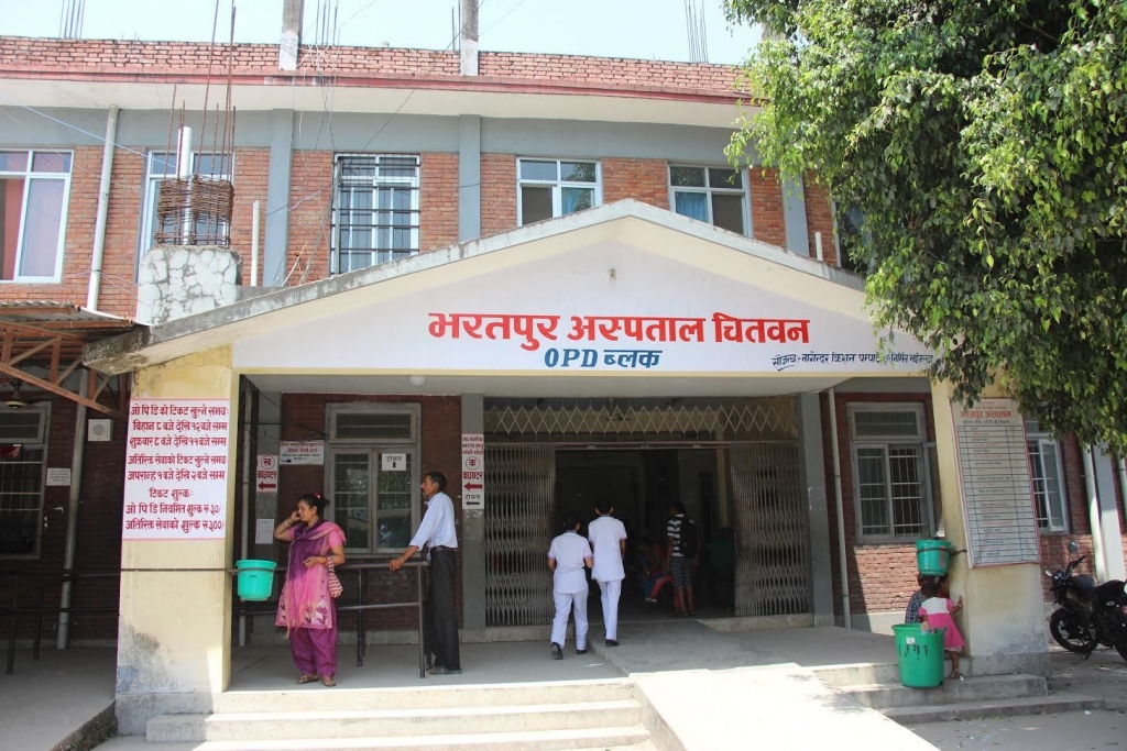 भरतपुर अस्पतालमा दुई जना कोरोना संक्रमितको मृत्यु, चितवनमा ५७ संक्रमित थपिए