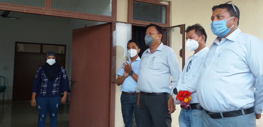 रत्ननगरकी कोरोना संक्रमित महिला निको भइन, अस्पतालबाट डिस्चार्ज
