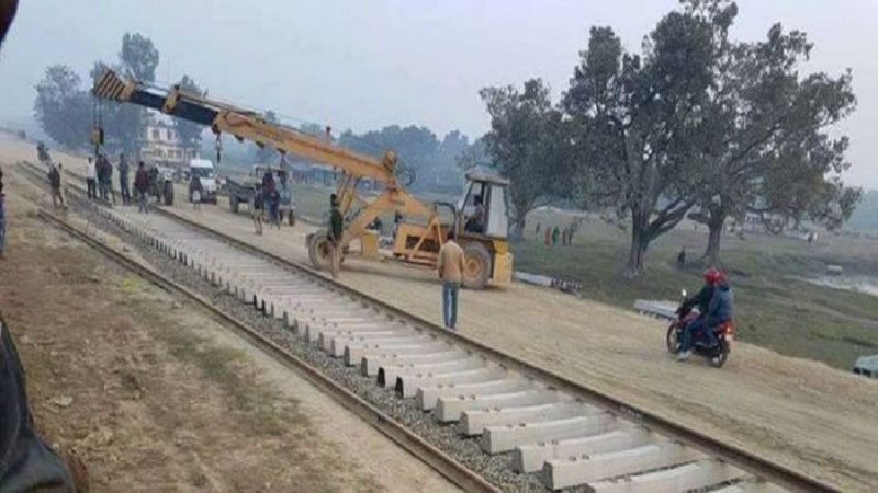 रेल नचल्दै विवादः प्रस्तावित रेल्वे लिकका जग्गाधनी आन्दोलित