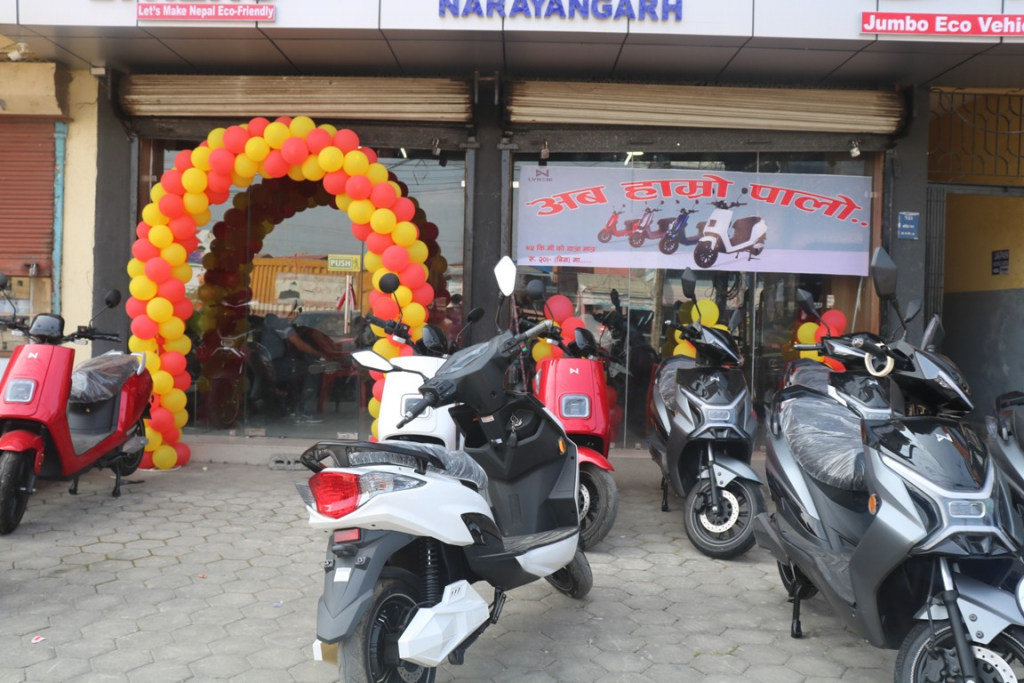 नाराणगढमा आयो जम्बो इको भेइकल, २० रुपैयाँमा ८० किमी गुड्ने इलेक्ट्रिक स्कुटर सार्वजनिक