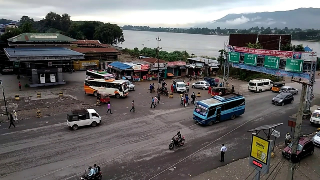 कोरोनाले निरन्तर मारमा चितवनको यातायात व्यवसाय, मजदुरलाई दसैँ मान्न पनि मुस्किल