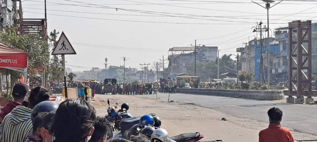 चितवनको टाँडि चोकमा संकास्पद वस्तु फेला, सेनाले डिस्पोज गर्दै