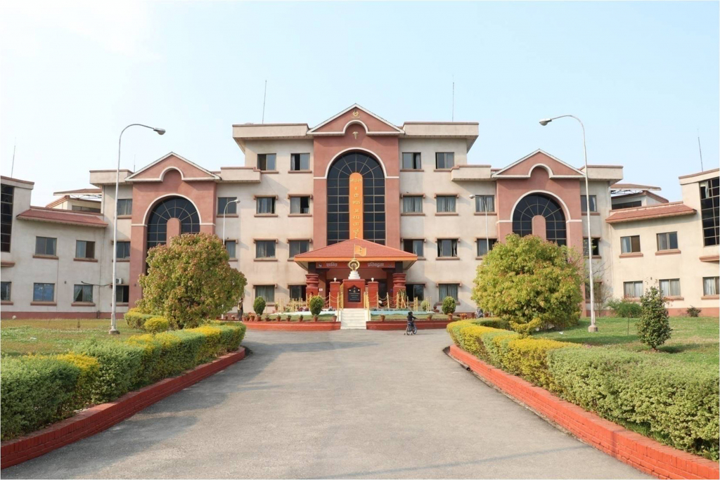 कोरोना अनुभव: यस्तो पो सरकारी अस्पताल! स्वास्थ्यकर्मी हुनु त……