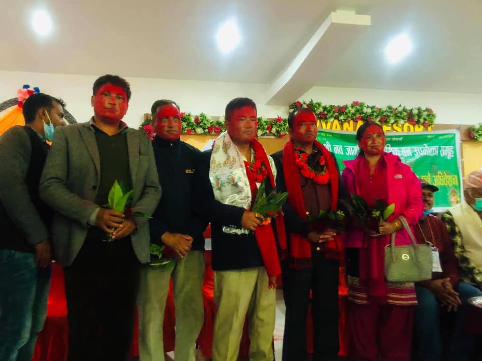 भरतपुरको नवजागृति सामुदायिक वनमा गुरुङको नेतृत्व