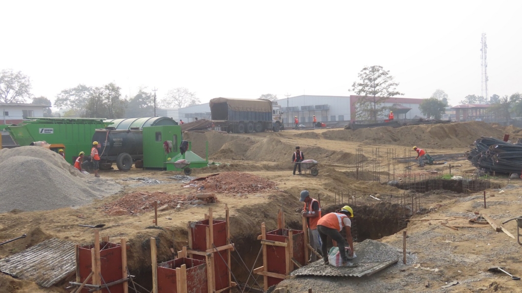 भरतपुरमा ८७ करोडको लागतमा बन्ने सिटी हल निर्माणको काम धमाधम (फोटो फिचर)