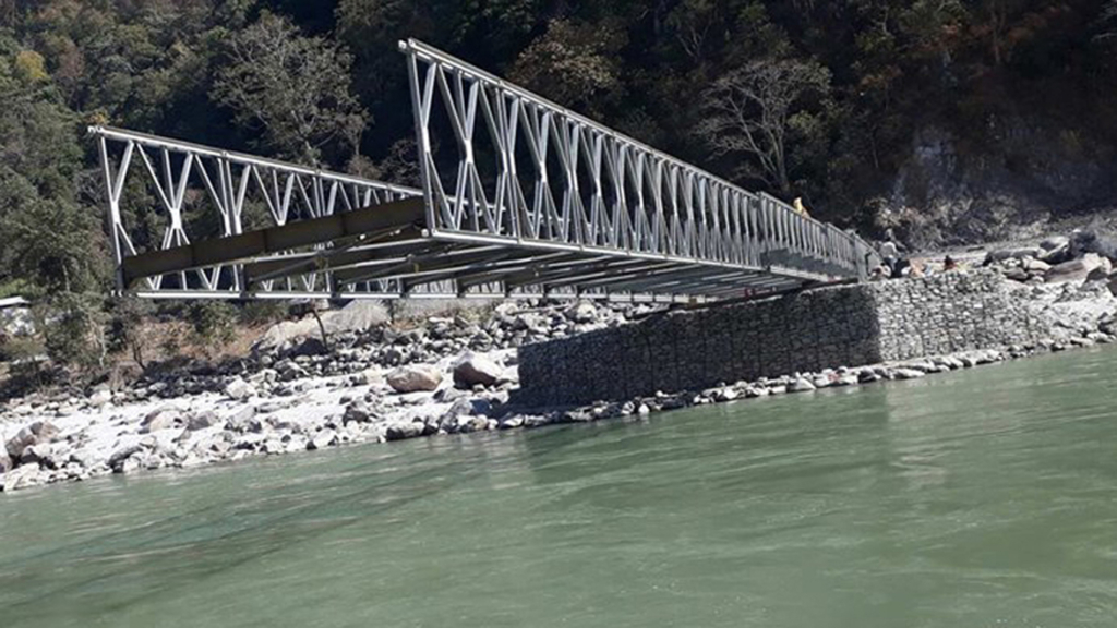 त्रिशूली नदीमा बेलिब्रिज निर्माण