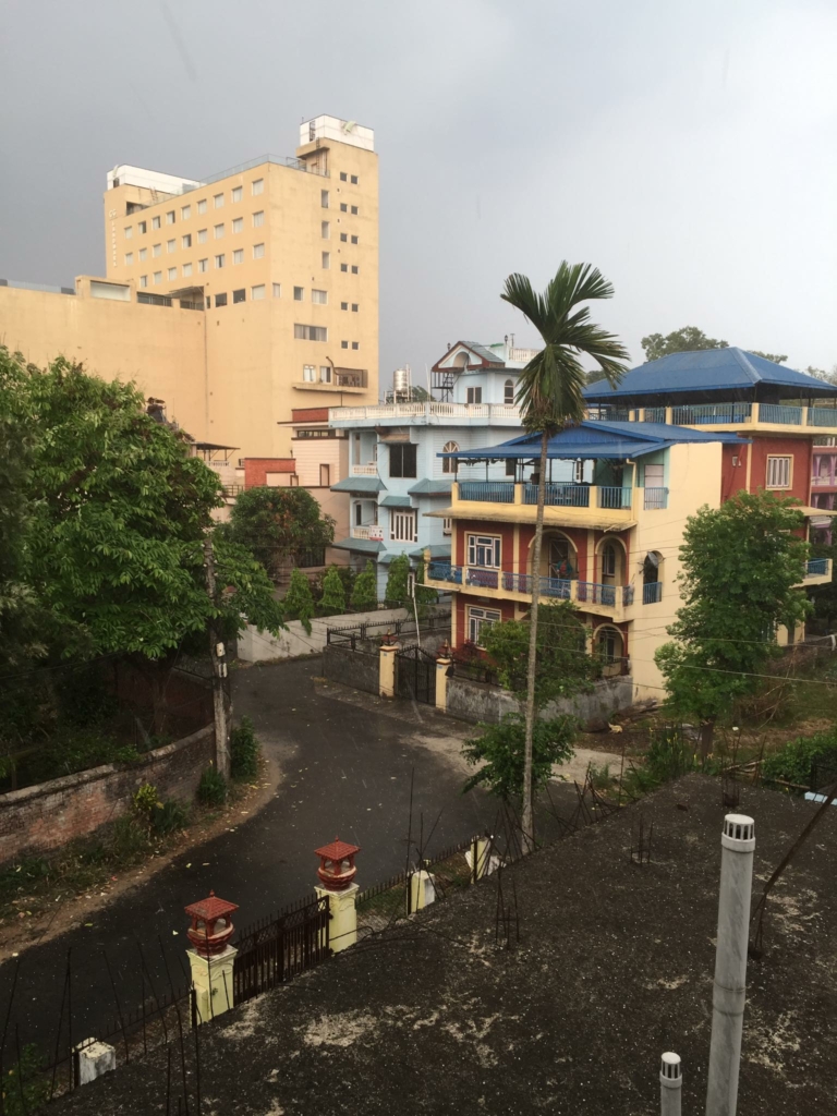 भरतपुरमा मेघगर्जन सहित असिना पानी, जनजीवन प्रभावित