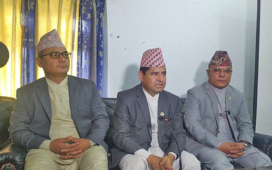 कर्णाली प्रदेशका सरकारबाट ३ मन्त्रीले दिए संयुक्त रुपमा राजीनामा