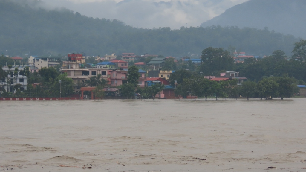 तस्विर र भिडियोमा हेरौं इतिहासकै उच्चविन्दुमा पुगेपछिको नारायणी