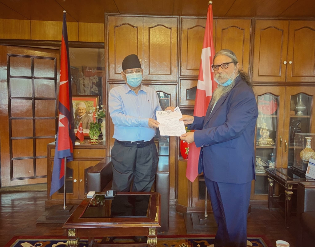पोल्ट्री उद्योगको विकासका लागि प्रचण्डको ध्यानाकर्षण, प्रयत्न गर्ने आश्वासन