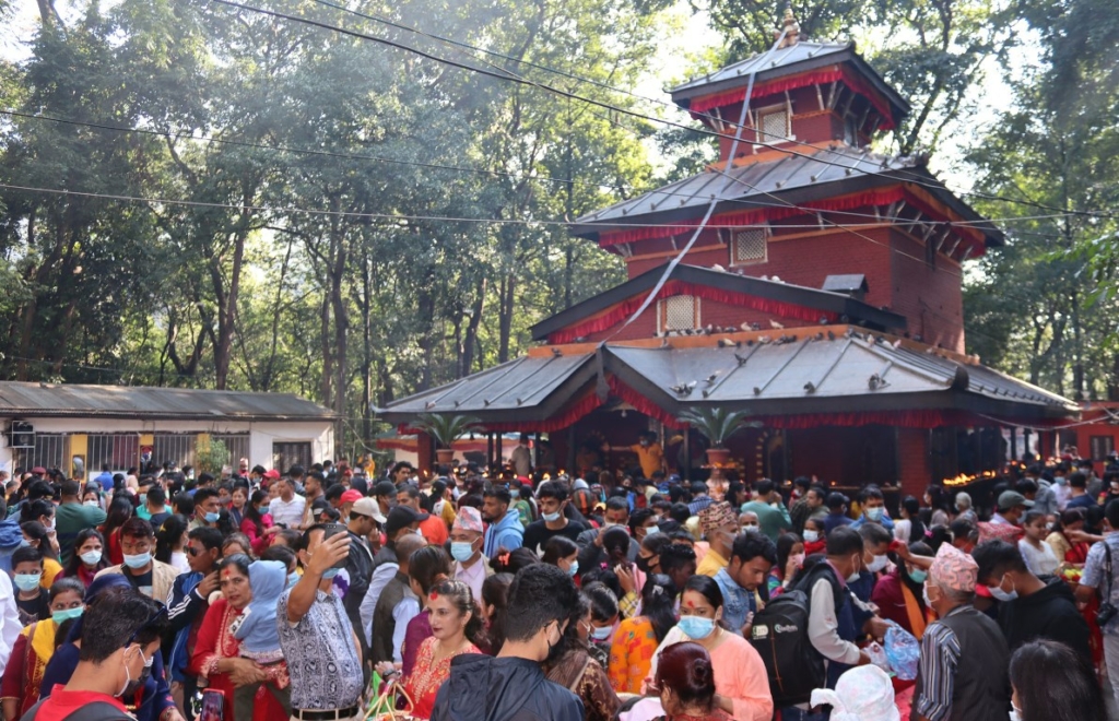 शक्तिपीठहरुमा भक्तजनको भीड